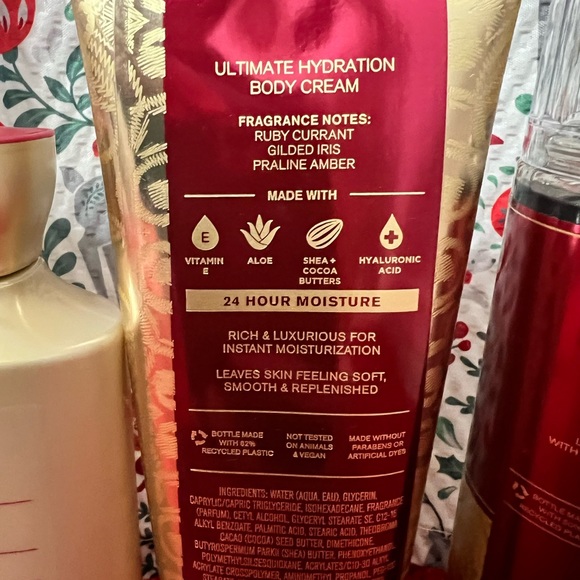 Bath and Body Works Luminous Holiday Signature Collection -3PK - Picture 4 of 5